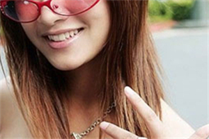 Like a fairy-tale world covered in silver